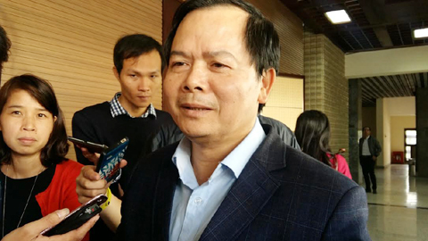 [-]Bí[-]thư[-]Tây[-]Hồ:[-]Không[-]có[-]chuyện[-]chi[-]trăm[-]tỷ[-]chưa[-]hút[-]bùn[-]Hồ[-]Tây